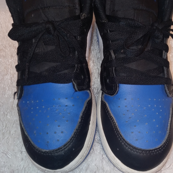 Jordan 1 Low - Picture 8 of 9